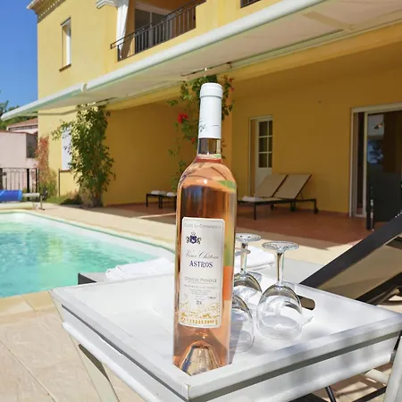 Beautiful In With Seasonal Pool Vila
