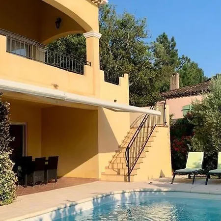 Beautiful In With Seasonal Pool Vila